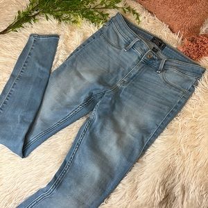 A&F Harper Low Rise Jean Legging